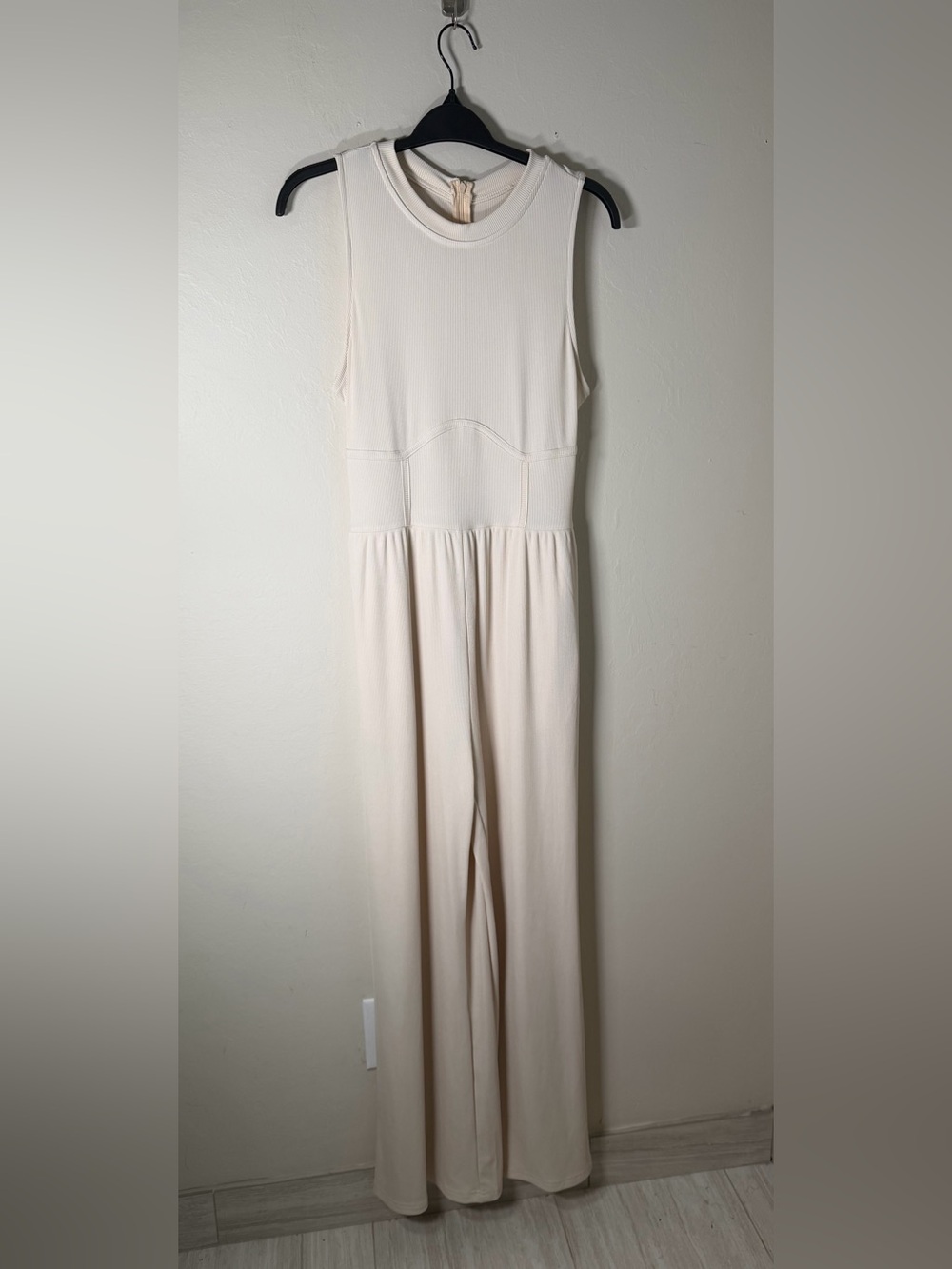 Cider Ivory Sleeveless Wide-Leg Jumpsuit - Picture 2 of 13